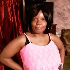 Meet your Posher, Evette